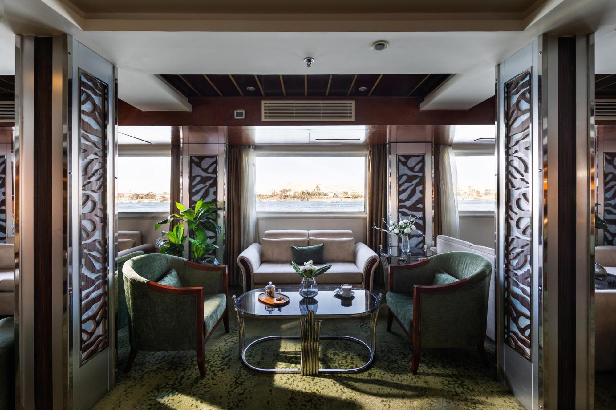 M/S Esmeralda Nile Cruise - 4 Or 7 Nights From Luxor Each Monday And 03 Nights From Aswan Each Friday Екстериор снимка